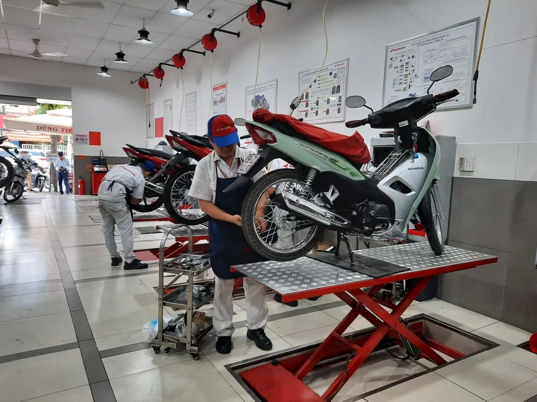 Cửa hàng sửa xe máy