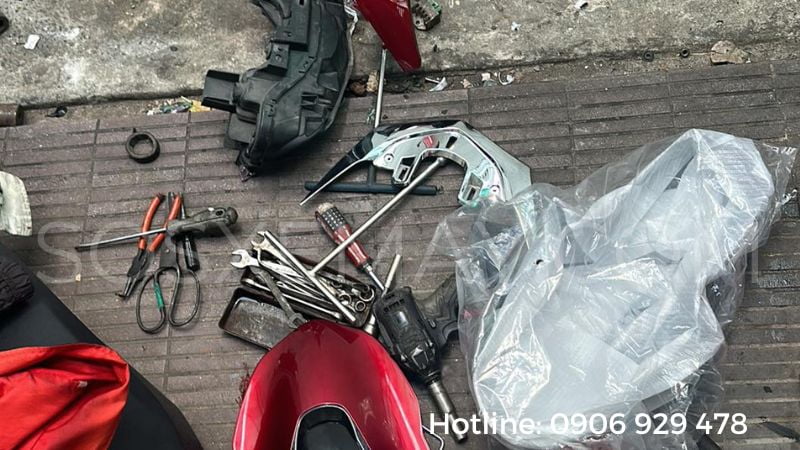THÀNH LIÊM CỨU HỘ XE MÁY QUẬN 4 - CÓ MẶT CHỈ SAU 15 PHÚT 3 Đội Cứu Hộ Xe Máy Quận 4 Thành Liêm Khắc Phục Mọi Vấn đề Của Xe Máy