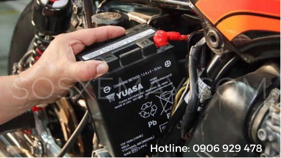 HƯỚNG DẪN CỨU HỘ XE HẾT BÌNH TẠI NHÀ NHANH CHÓNG VÀ TIẾT KIỆM CHI PHÍ 1 Huong Dan Cuu Ho Xe Het Binh Tai Nha Nhanh Chong Va Tiet Kiem Chi Phi2